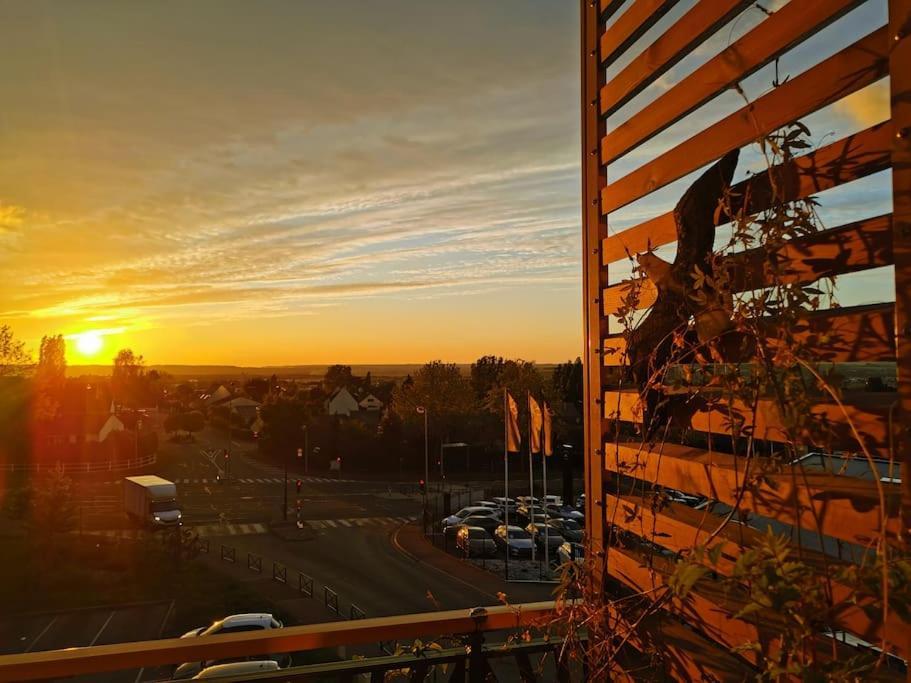 Appartement 42 M2 A 1 Min De L'a13 Conforme Photos, Place De Parking Gratuite, Wifi Magnanville